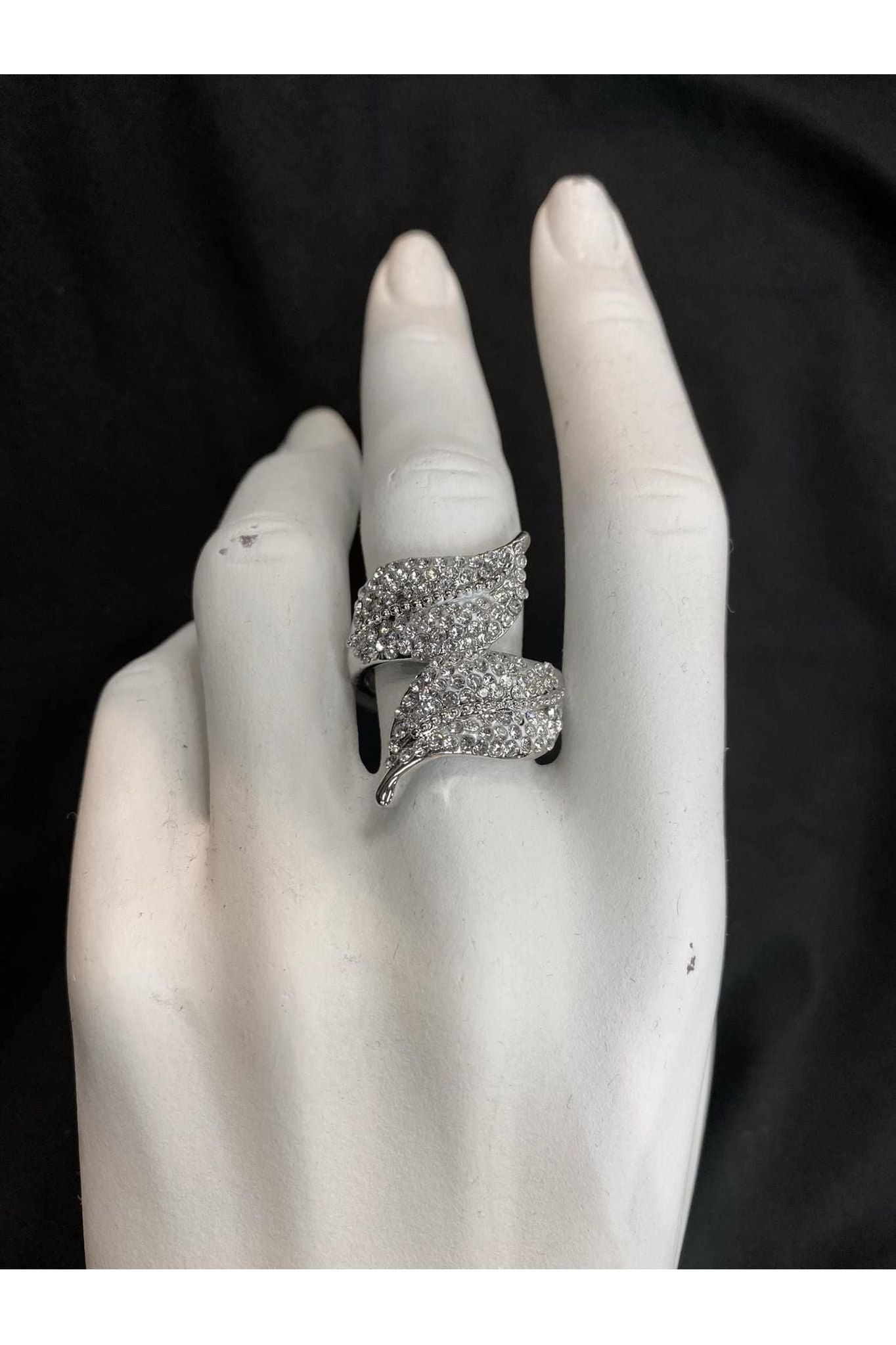 Hringur Lauf með steinum