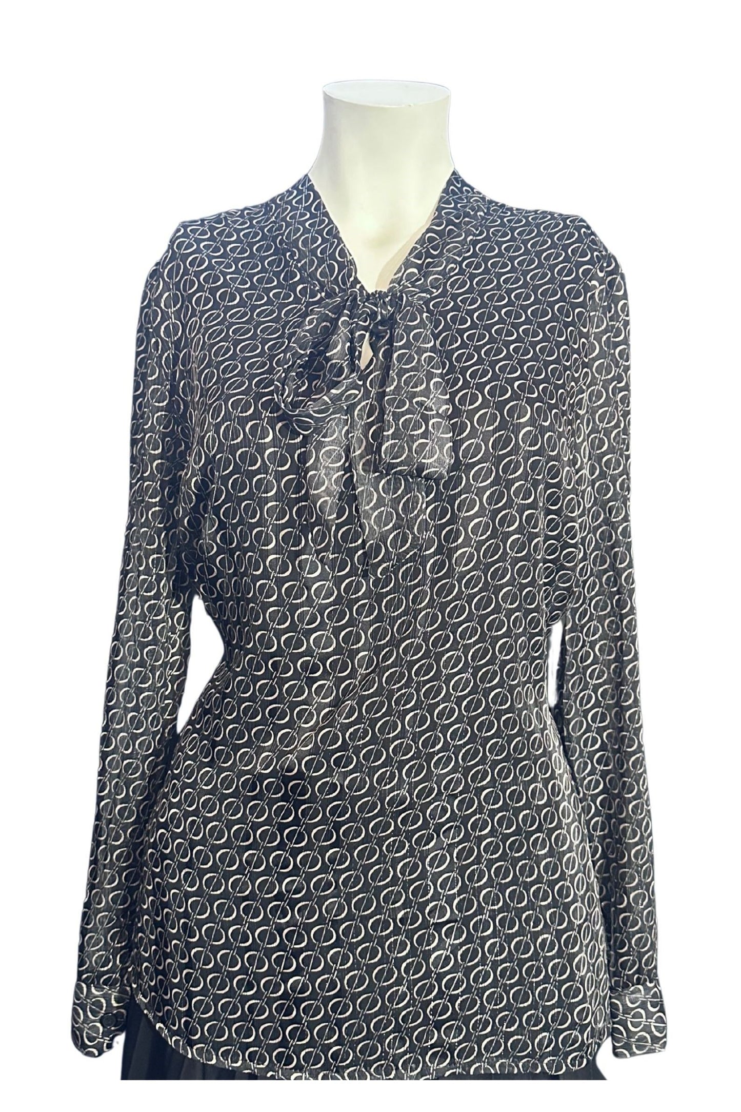 Toppur latino ani svartur