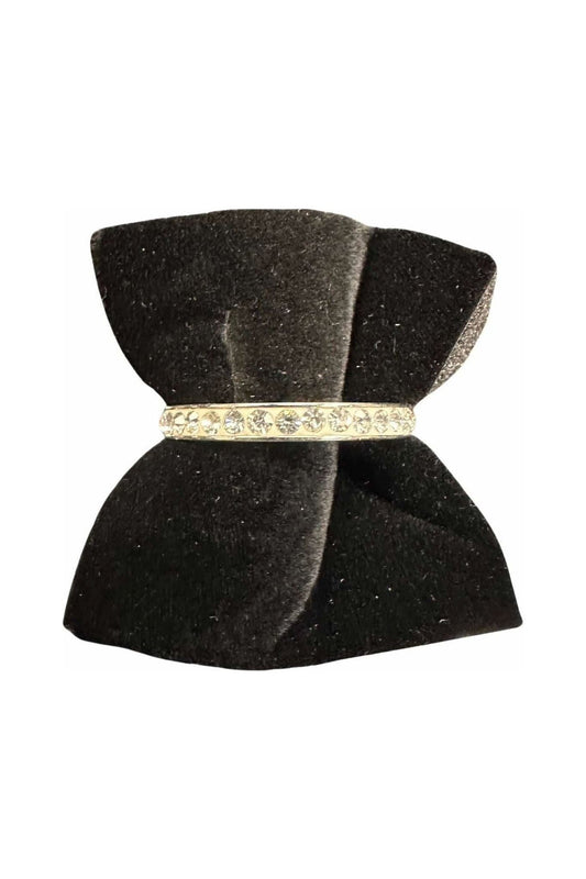 Hringur með steinum