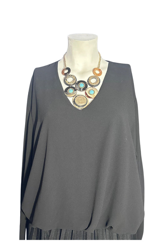 Toppur latino v-neck svartur