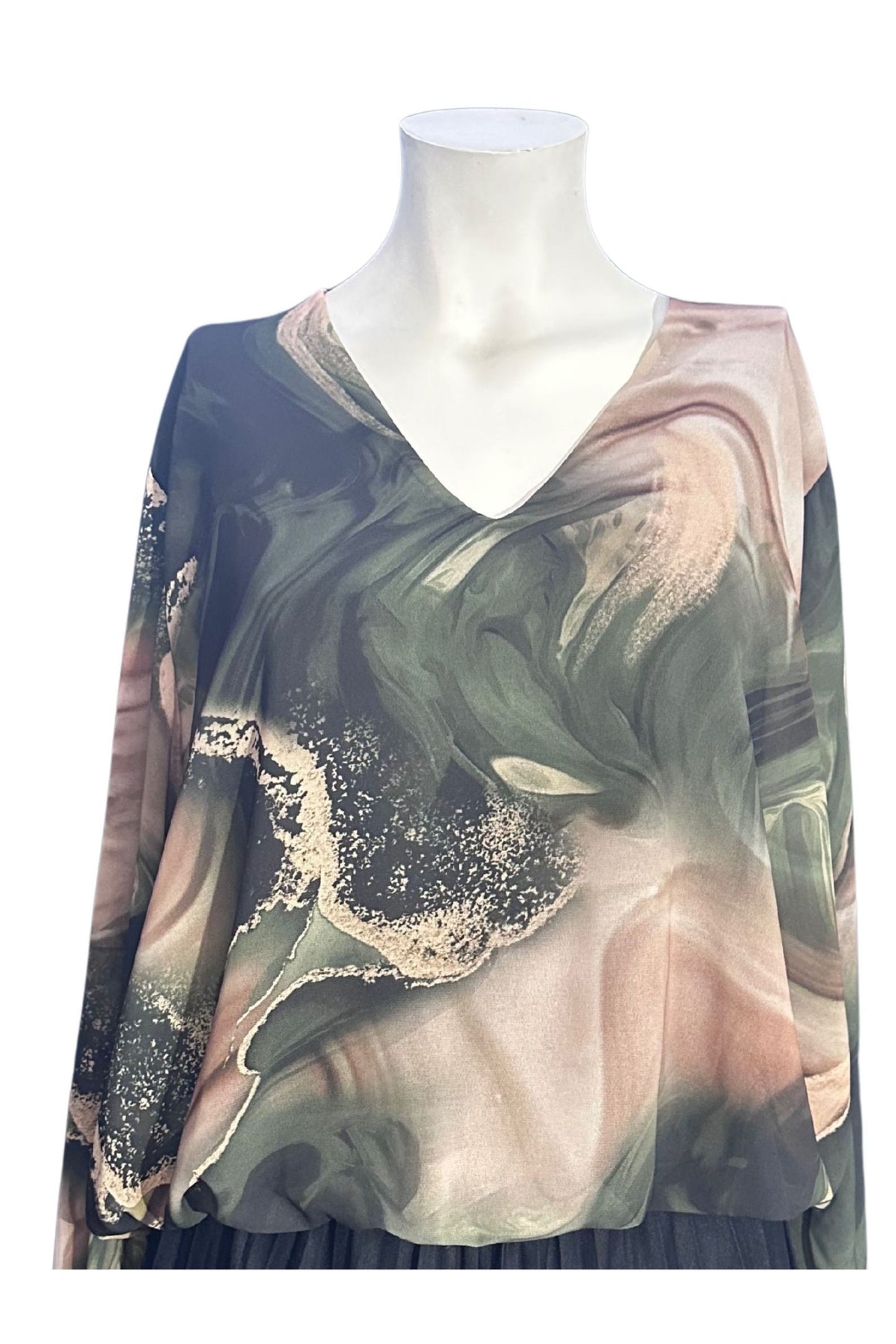 Toppur latino v-neck grænn